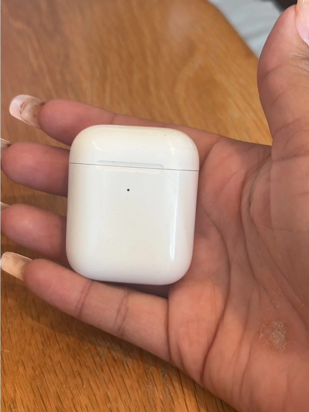 Apple White Wireless Earbuds with Charging Case